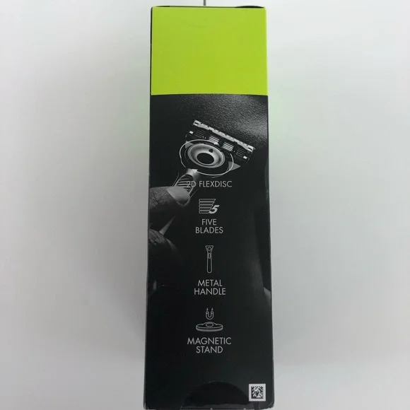 Gillette Labs With Exfoliating Razor + Cartridge Refill -New - Picture 3 of 4